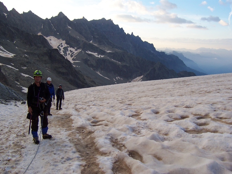 Pic de Neige Cordier - On Glacier Blanc.JPG