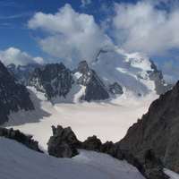 Pic de Neige Cordier - View across to Barre des Ecrins