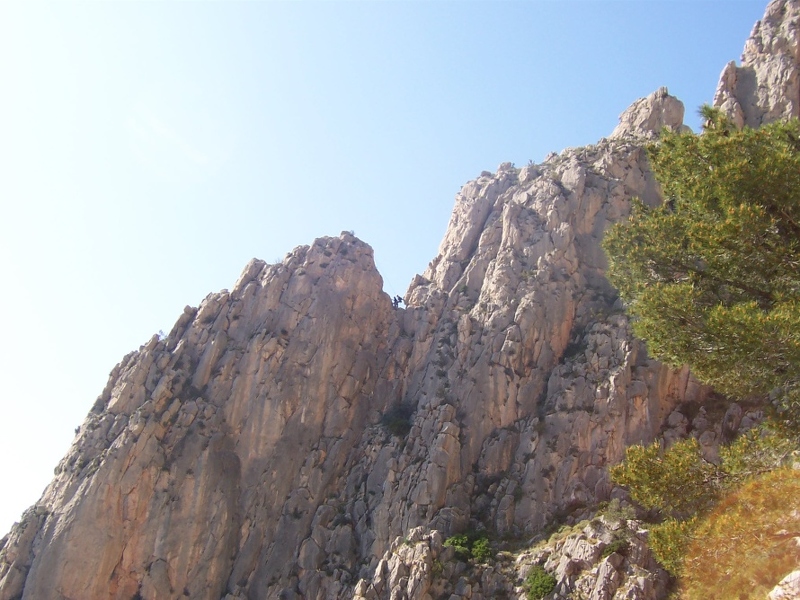 What are these climbers up to on Espolon de Finestrat.JPG