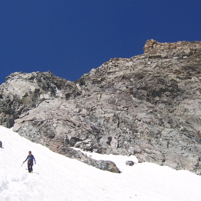 Des Agneaux - Heading down from Col Tuckett with summit ridge in background