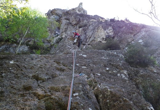 Jeanie leading off on Troutdale Pinnacle Superdirect