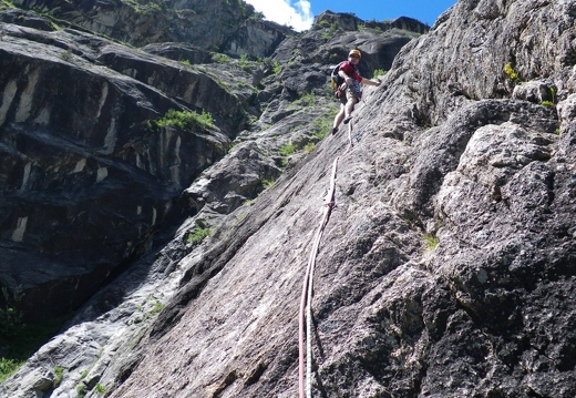 On 5th pitch of Ecrins Total