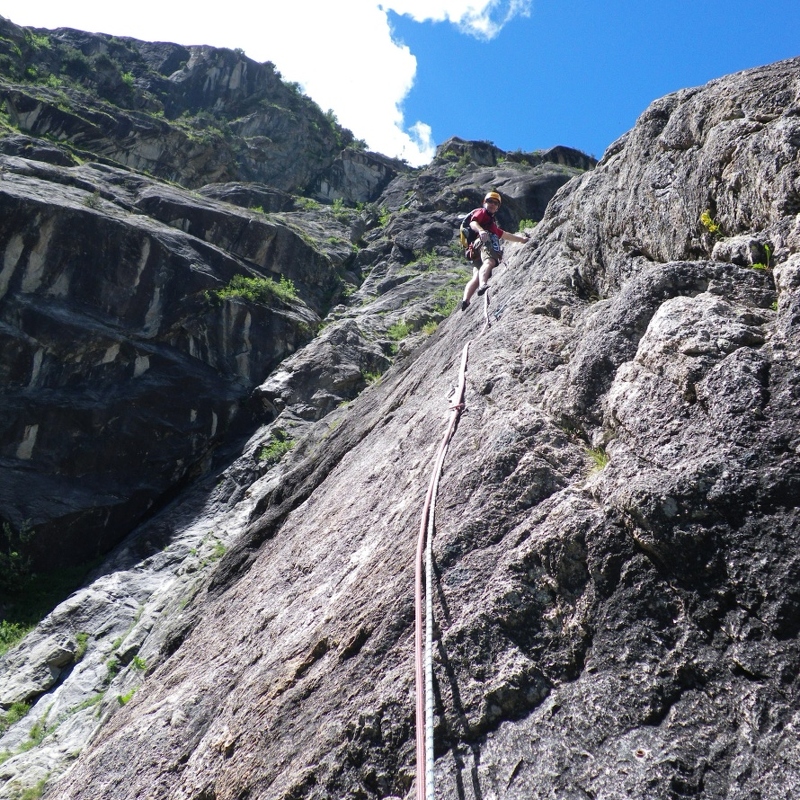 On 5th pitch of Ecrins Total