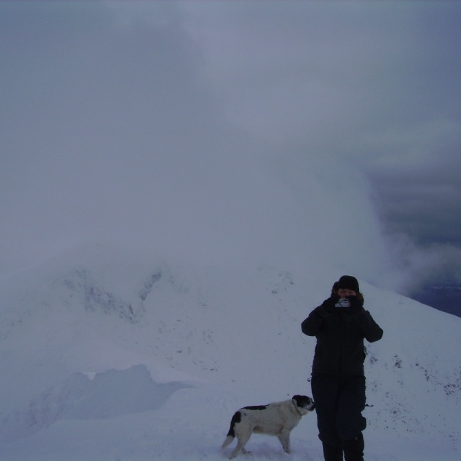 Munro 047 Beinn Ghlas (1103m) [080210] Trish & Finn .jpg