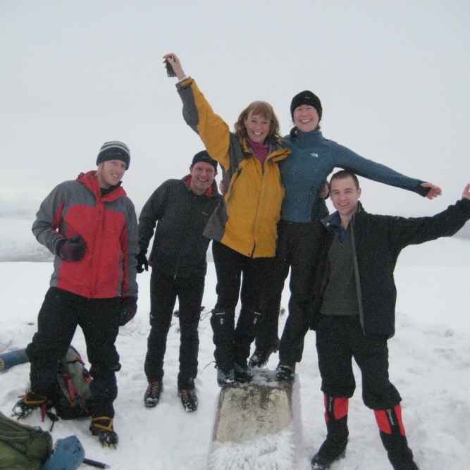 Munro 219 Driesh (947M) [140210]. Simon, John, Jean, Craig and shazza.jpg