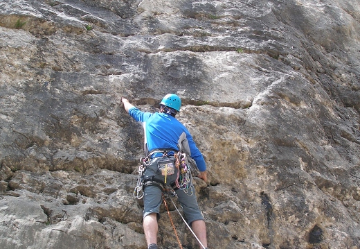 Iain climbing at Sas de Stria