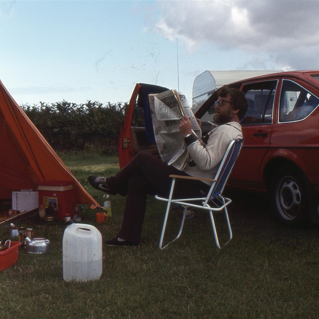 Jim Shanks-Geordie relaxes at St. Buryan 1984