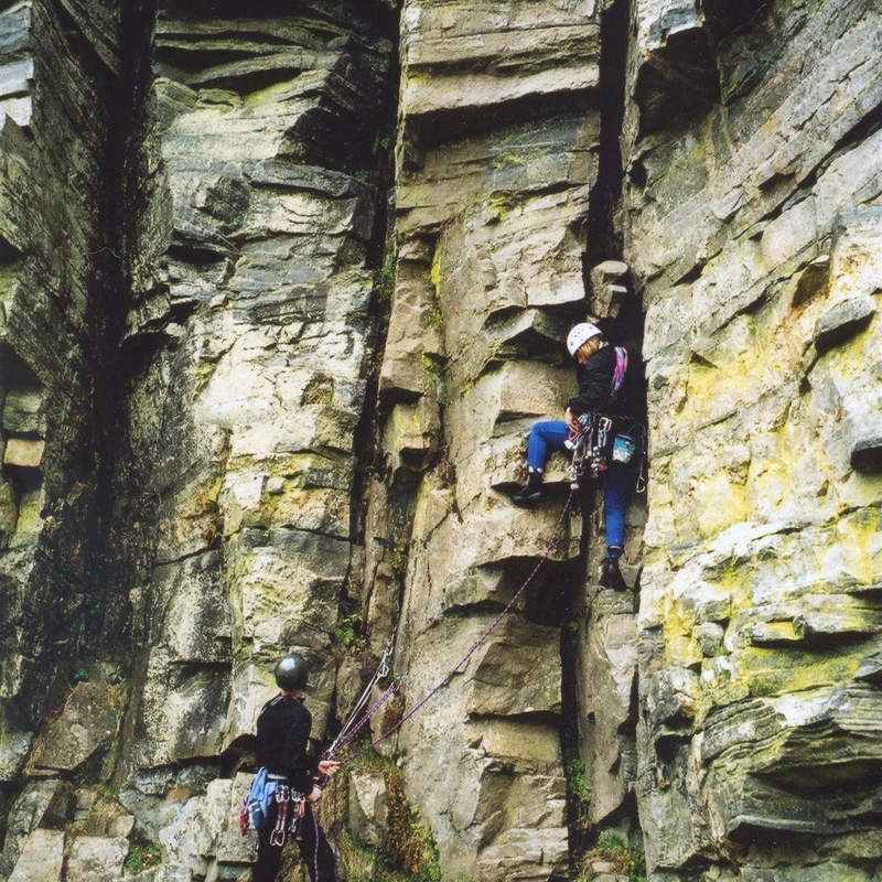 Unknown Photographer - Elke and Rod on Right Hand Groove, Huntly's Cave, 2001.jpg