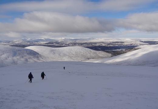 Descent from Sgor Gaoith (Photo: Rod Mackenzie)