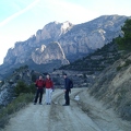 Stuart, Jeanie & Roddy on the walk in to Pared de Los Alcoyanos, Cabezon de Oro.