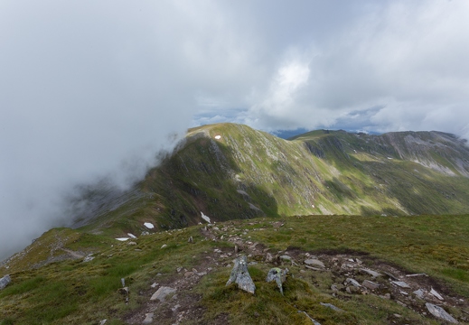 Descent to Carn Eighe