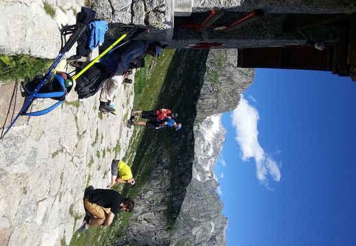 A rest on the terrace of Rifugio Omio