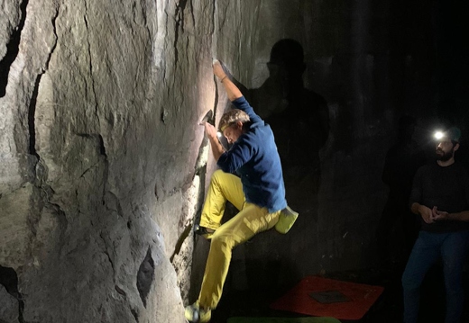 Bouldering: Wolfcrag by night