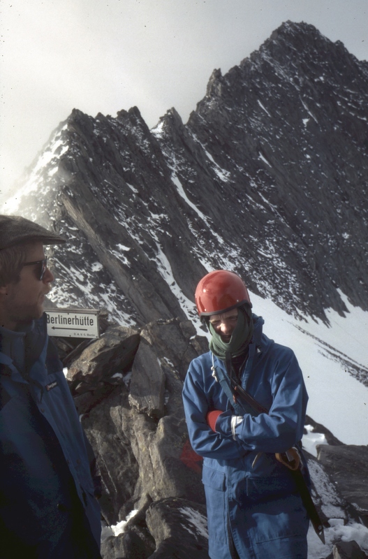 880700 Gordon Callander, Andy Cloquet, col above Berliner Hut, July 1988.jpg