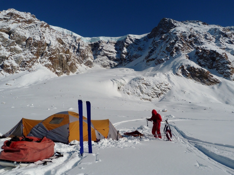 Base camp on Oxford Glacier 2.JPG