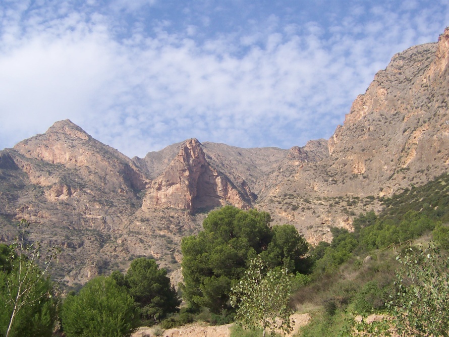 Orihuela - View of the crags