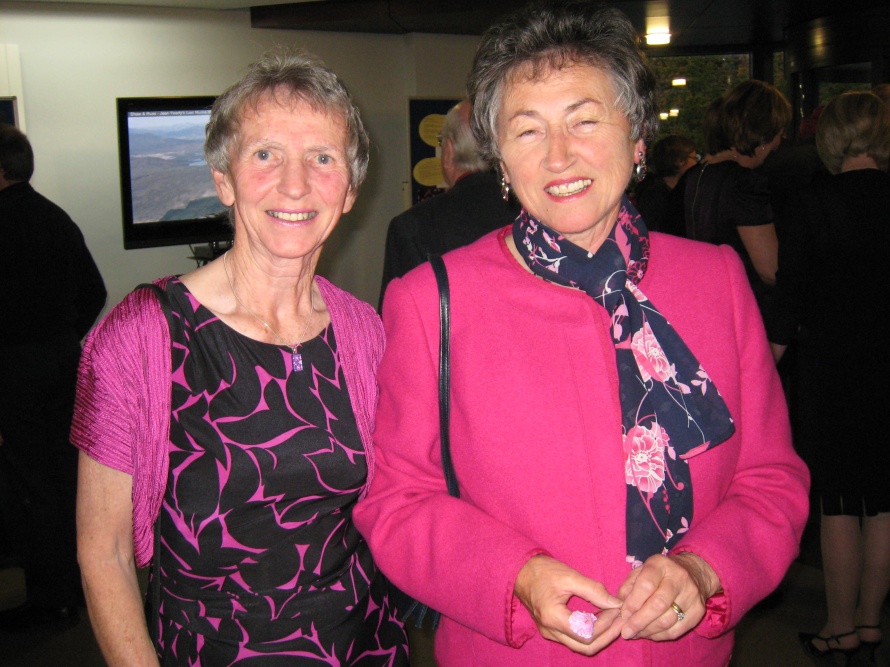 C Murray - Sheila Airth & Catherine Bryce OMC 60th Dinner Sept 2010 122