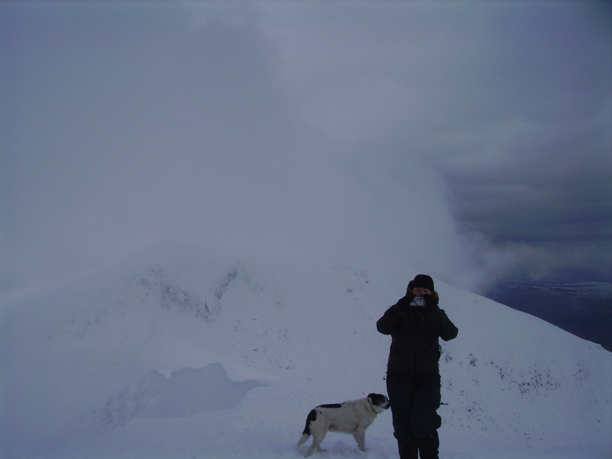 Munro 047 Beinn Ghlas (1103m) [080210] Trish & Finn .jpg